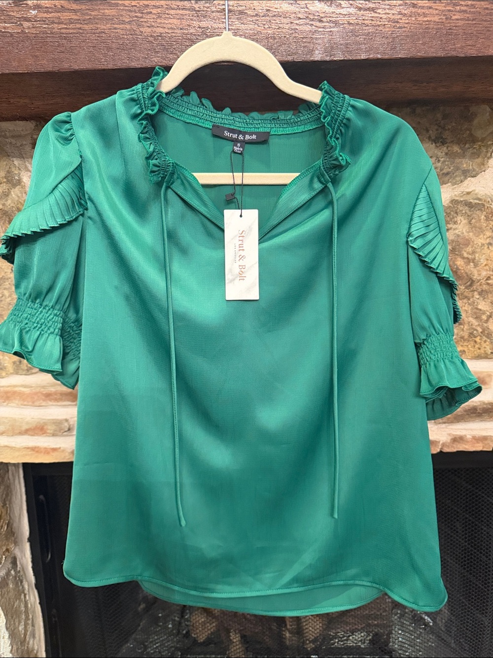 Strut & Bolt, Emerald Green Ruffled Short Sleeve Blouse